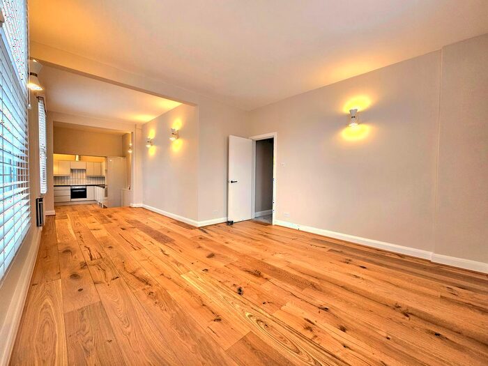 2 Bedroom Flat To Rent In Trinity Road, London, SW17