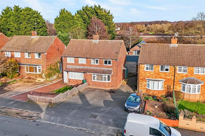 3 Bedroom Semi Detached House For Sale In Townfield Road, Flitwick, MK45