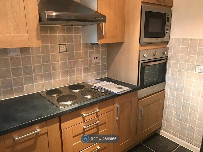 1 Bedroom Flat To Rent In Westfield Court, Fleet, GU51