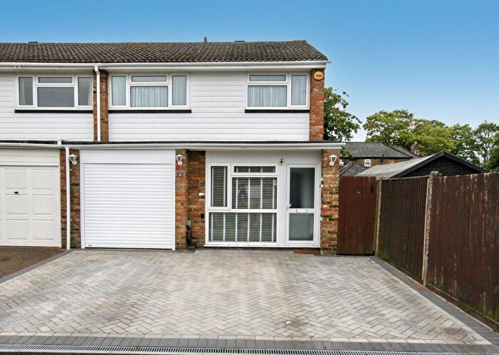 3 Bedroom End Of Terrace House For Sale In Farnham Common, Buckinghamshire, SL2
