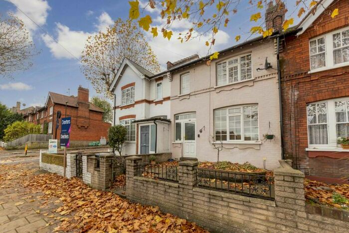 2 Bedroom Terraced House To Rent In North Hill, Highgate, N6