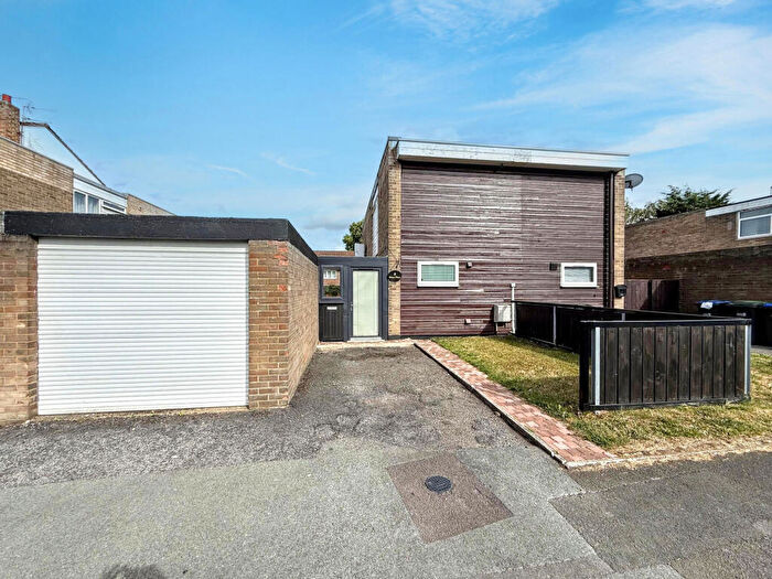 2 Bedroom Semi-Detached House For Sale In Bruce Place, Peterlee, Durham, SR8