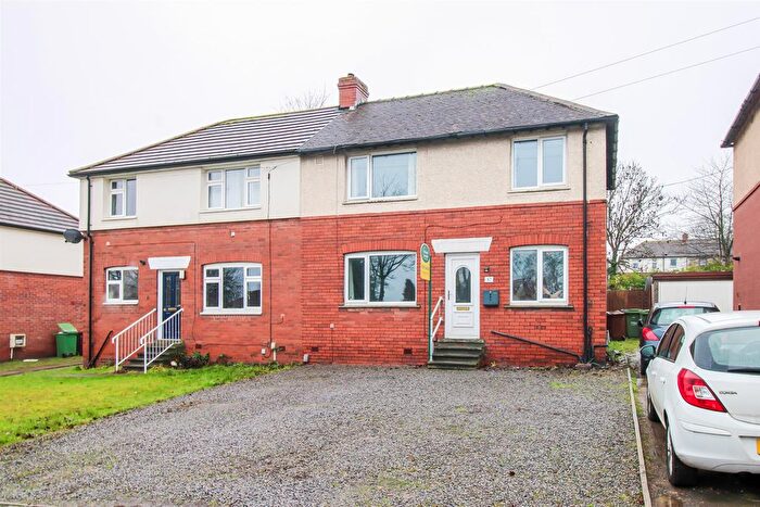 3 Bedroom Semi-Detached House For Sale In Broadway, Wakefield, WF2