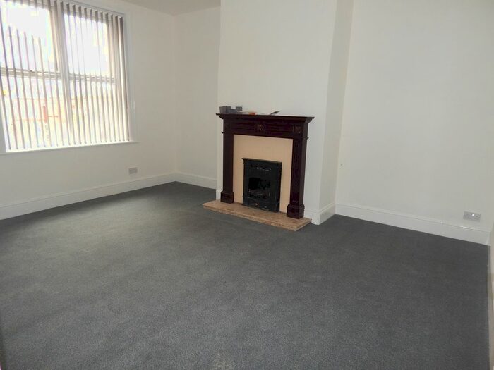 2 Bedroom Terraced House To Rent In Street, Heckmondwike WF16