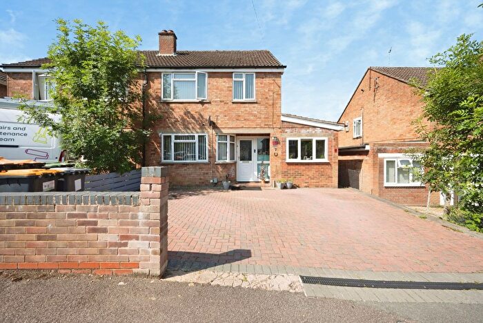 4 Bedroom Semi Detached House For Sale In Wyatt Road, Kempston, Bedford, Bedfordshire, MK42