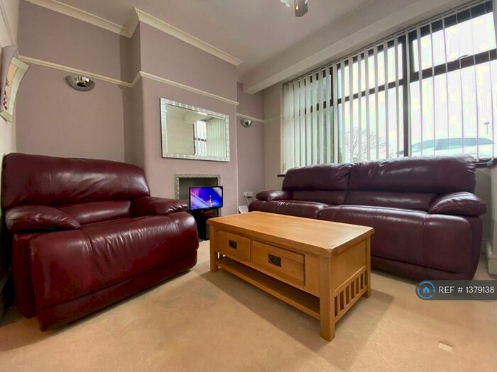 3 Bedroom Semi-Detached House To Rent In Taylor Lane, Denton, Manchester, M34