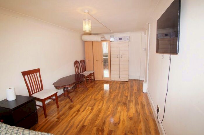 1 Bedroom Flat To Rent In Clive Court, Chalvey, Slough, SL1
