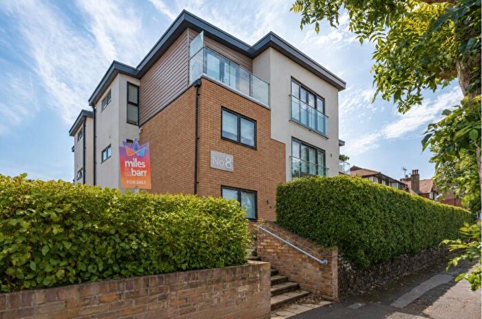 2 Bedroom Flat For Sale In Beach Avenue, Birchington, CT7