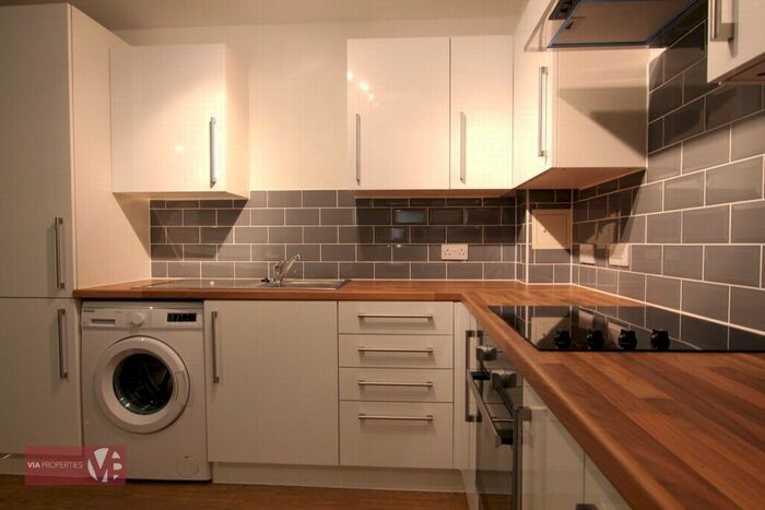 2 Bedroom Flat To Rent In Brewery Road, Hoddesdon, EN11