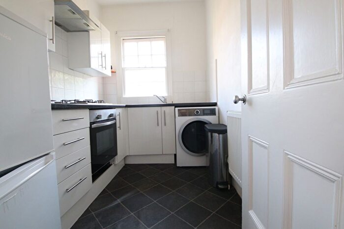 3 Bedroom Flat To Rent In Tytherton Road, London, N19