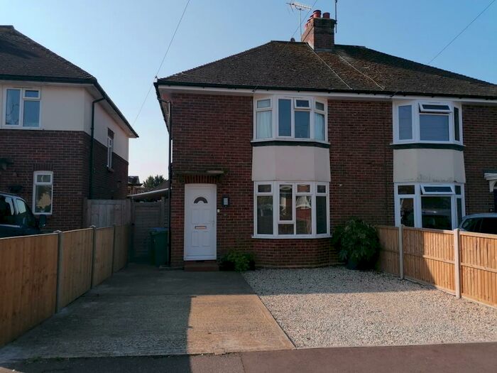 3 Bedroom Semi-Detached House To Rent In Bethune Road, Horsham, RH13