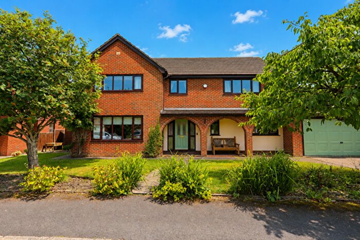 5 Bedroom Detached House For Sale In Maple Close, Newton, Preston, PR4