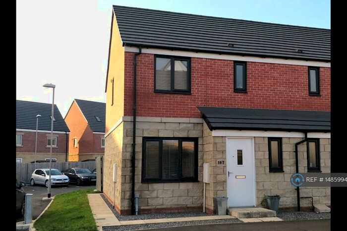 3 Bedroom End Of Terrace House To Rent In King Oswald Drive, Blaydon-On-Tyne, NE21