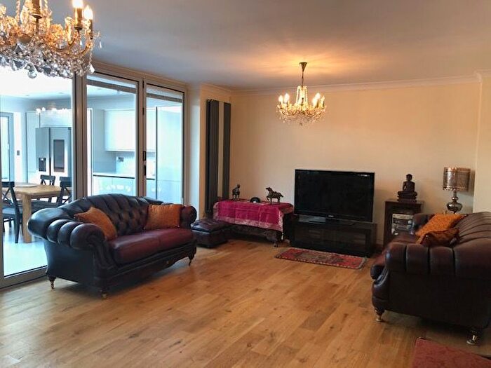 5 Bedroom Detached House To Rent In Springfield Avenue, Hampton, TW12