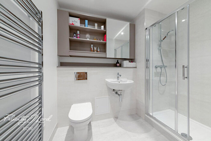 2 Bedroom Apartment For Sale In Barry Blandford Way, London, E3