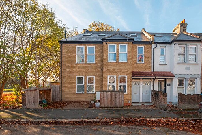 1 Bedroom Flat For Sale In Dorien Road, London, SW20