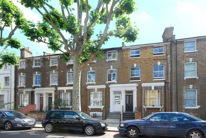 2 Bedroom Flat To Rent In Loftus Road, Shepherd's Bush, London, W12