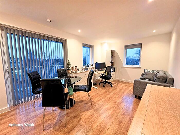1 Bedroom Property To Rent In Sydney Road, Tower Point, EN2