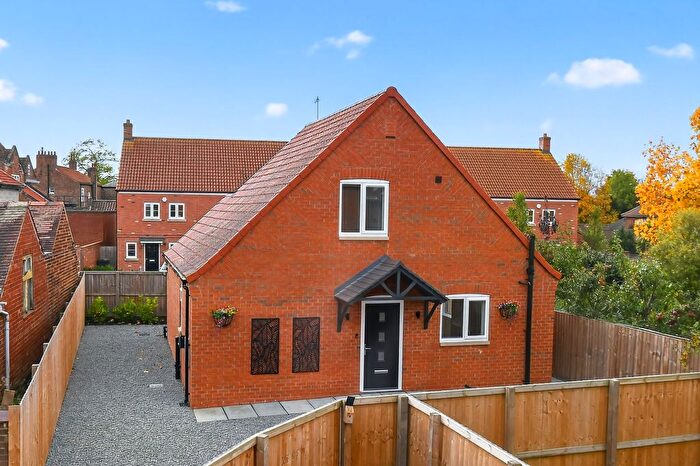 3 Bedroom Detached House For Sale In Mayfield Grove, York, YO24