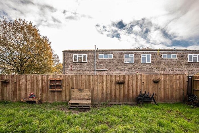 2 Bedroom Maisonette For Sale In Campbell Close, Uckfield, TN22