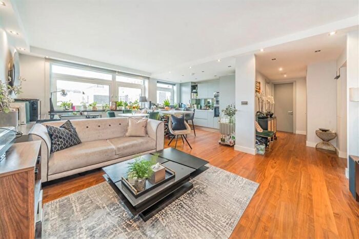 1 Bedroom Flat For Sale In Nottingham Terrace, York Terrace West, NW1