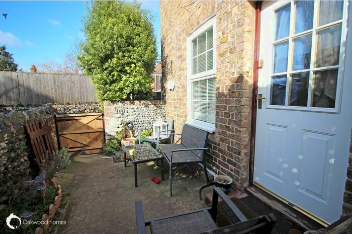 2 Bedroom End Of Terrace House To Rent In Station Road, Birchington, CT7