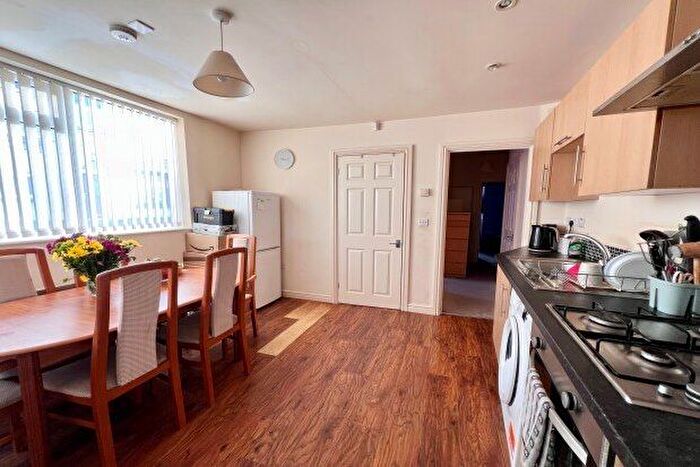 2 Bedroom Flat To Rent In Wylds Lane, Worcester, WR5