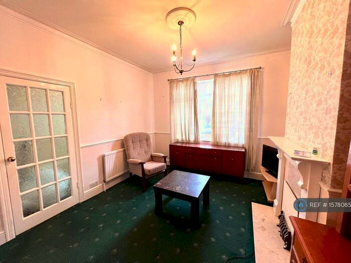 3 Bedroom Terraced House To Rent In Collingwood Road, Sutton, SM1