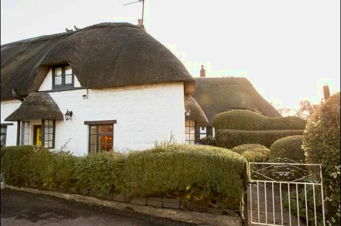 2 Bedroom Cottage To Rent In Packhorse, Purton, Swindon, SN5