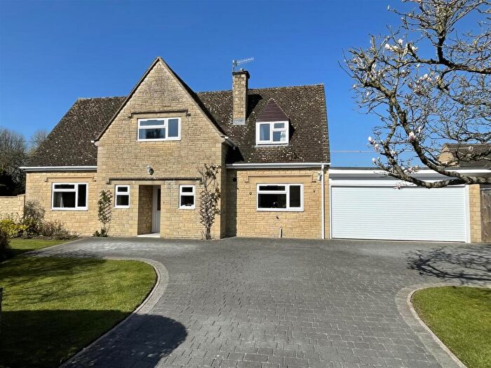 3 Bedroom Detached House For Sale In Gorse Meadow, Bourton-On-The-Water, Cheltenham, GL54