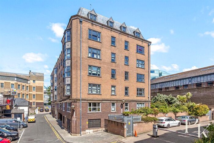 1 Bedroom Flat For Sale In William Street, Brighton, BN2