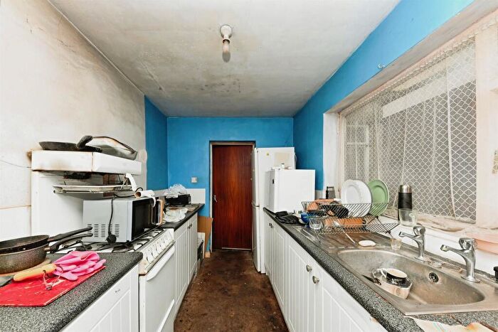 2 Bedroom Terraced House For Sale In Glasgow Street, Hull, HU3