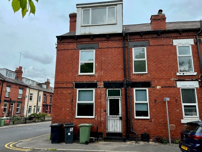 2 Bedroom House To Rent In Eyres Street, Leeds, LS12