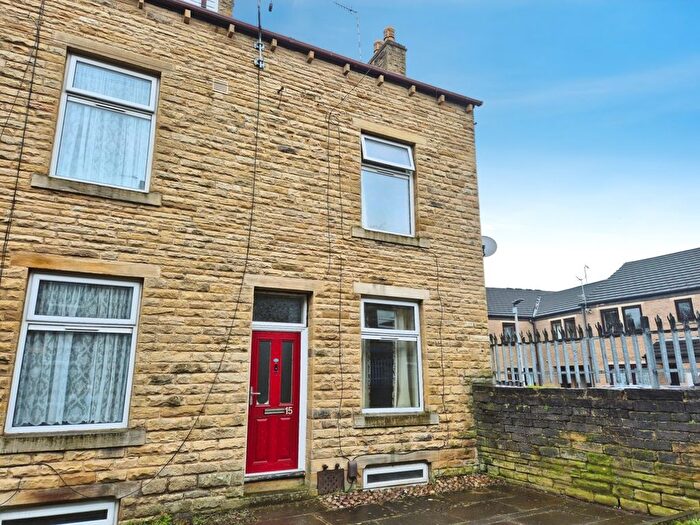 3 Bedroom End Terrace House To Rent In Neville Street, Keighley, BD21