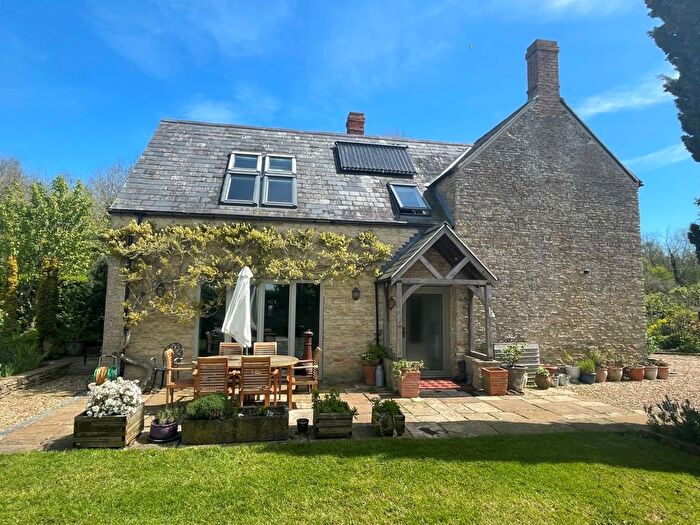 3 Bedroom Detached House For Sale In Gainfield, Buckland, Faringdon, Oxfordshire, SN7