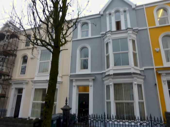 2 Bedroom Apartment To Rent In Walter Road, Swansea, SA1