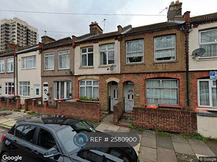 3 Bedroom Terraced House To Rent In Grenadier Road, London, E16