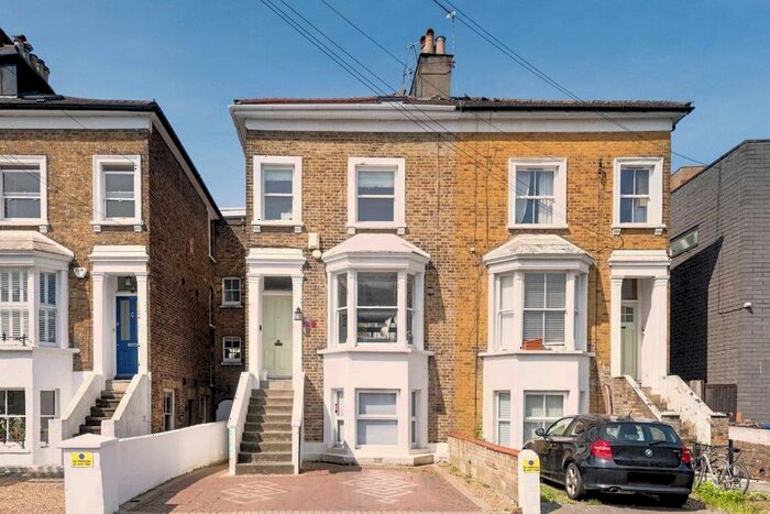 5 Bedroom Semi-Detached House To Rent In Chapel Road, London, W13