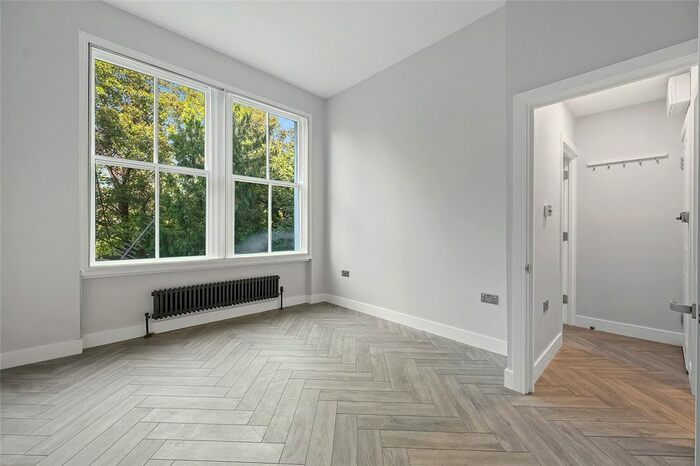 1 Bedroom Flat To Rent In Sinclair Road, Brook Green, London, W14