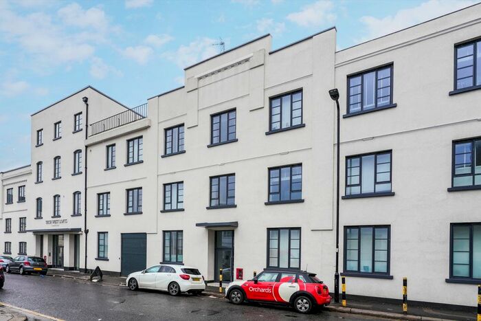 Studio To Rent In Warple Way, London, W3