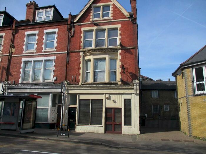 1 Bedroom Flat To Rent In Manor Road, Wallington, Surrey, SM6