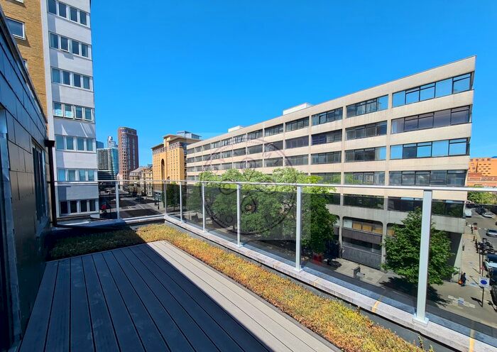 4 Bedroom Maisonette To Rent In Commercial Road, Aldgate, London, E1