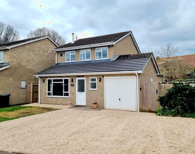 3 Bedroom Detached House For Sale In Chesterton, Oxfordshire, OX26