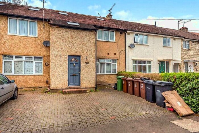 1 Bedroom Flat To Rent In Kings Road, London Colney, St. Albans, Hertfordshire, AL2