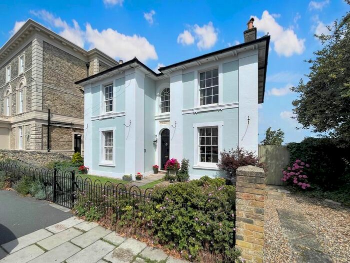 1 Bedroom Flat To Rent In John Street, Ryde, PO33