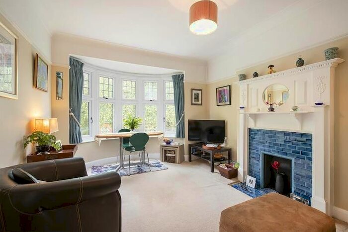 2 Bedroom Flat To Rent In Kingswood Road, Wimbledon, SW19