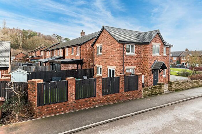 3 Bedroom Detached House For Sale In Thomas Drive, Guiseley, LS20