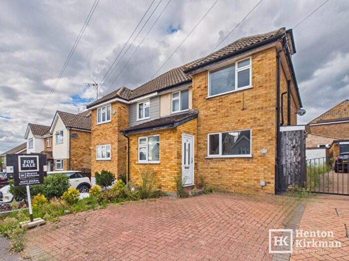 5 Bedroom Semi-Detached House For Sale In Upland Road, Billericay, Essex, CM12