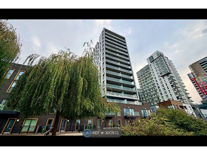 Studio To Rent In Bessemer Place, London, SE10