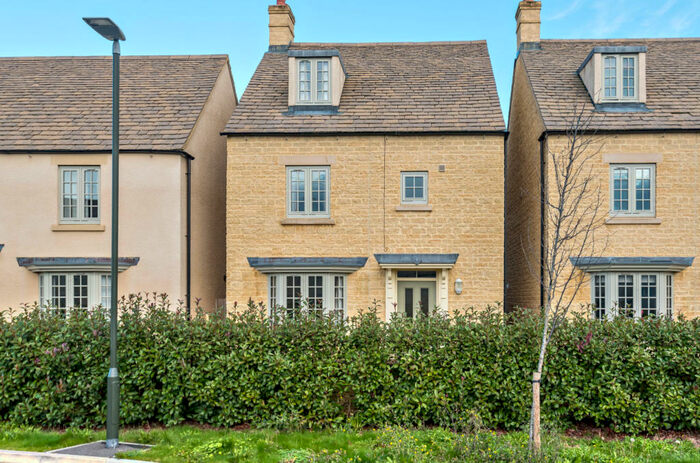 4 Bedroom Detached House To Rent In Cirencester, GL7